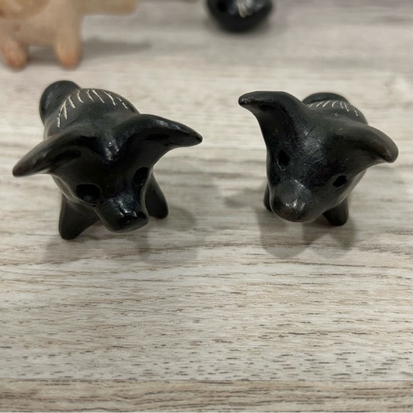 Vintage Mini Wooden Hand Carved Animals Set Of 6: 2 Pigs Lion Hippo Rhino Goose - Picture 4 of 10